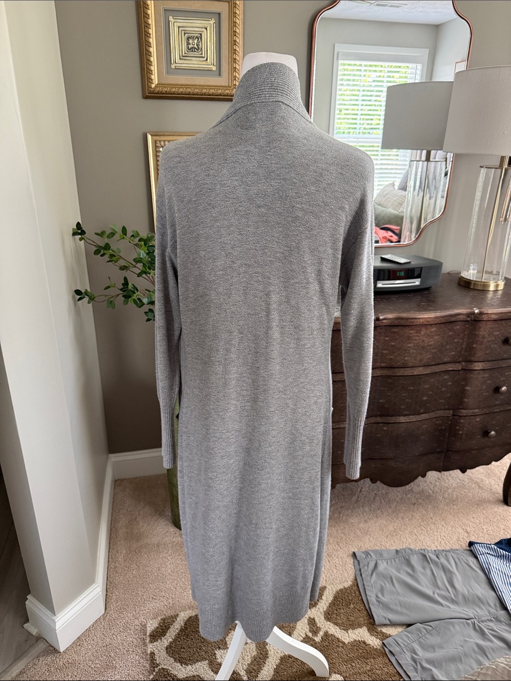 White House Black Market Long Gray Open-Front Cardigan - Picture 4 of 6